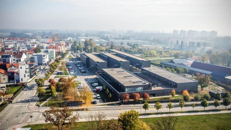 ODGOJNO-OBRAZOVNI KOMPLEKS „KAJZERICA“