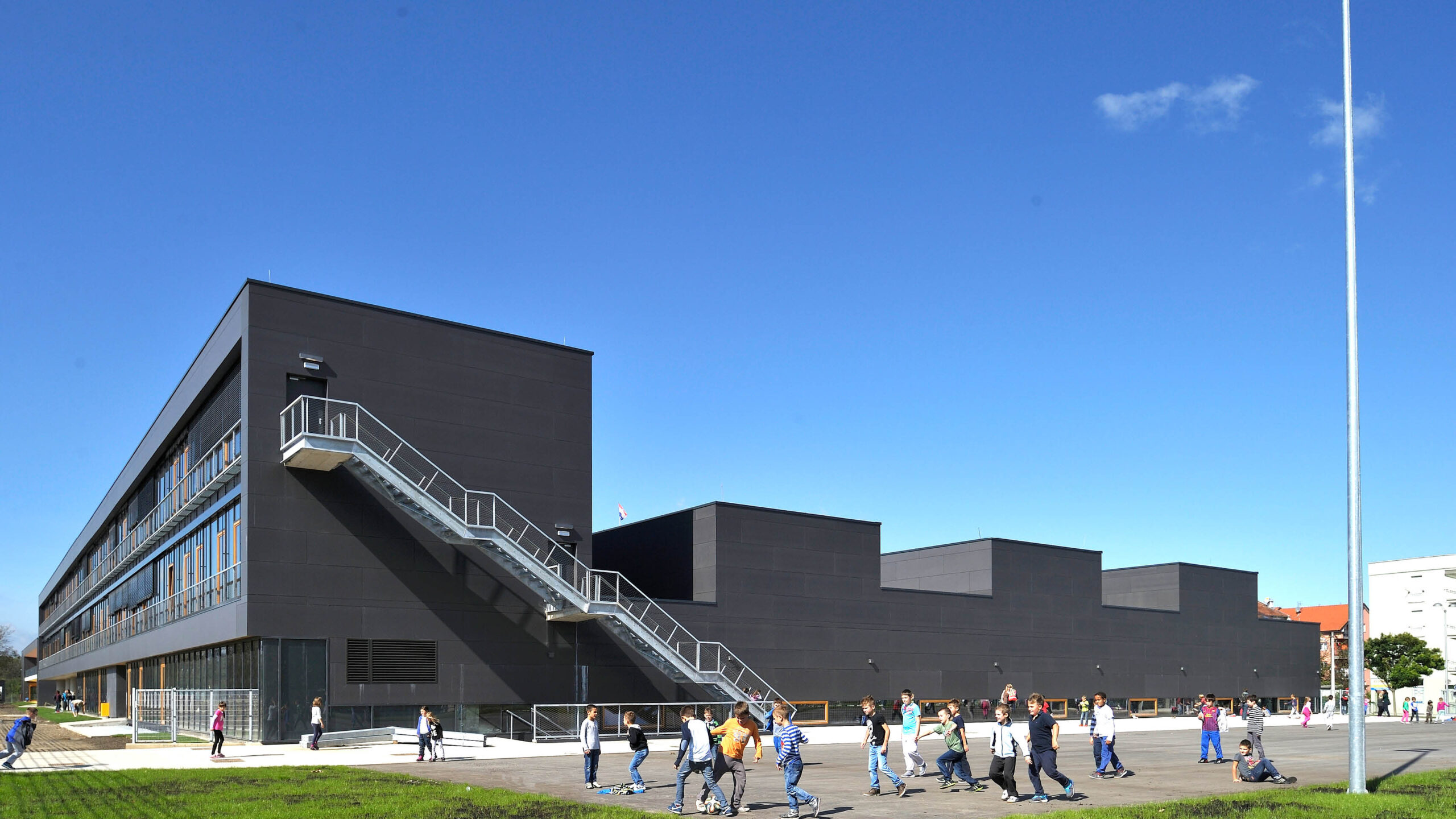 ODGOJNO-OBRAZOVNI KOMPLEKS „KAJZERICA“