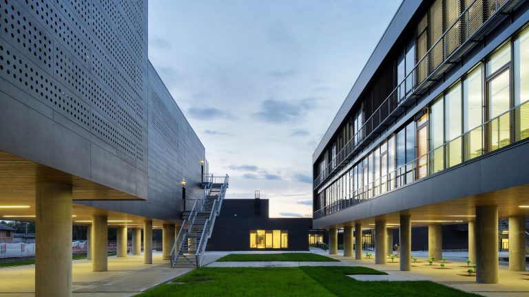 ODGOJNO-OBRAZOVNI KOMPLEKS „KAJZERICA“