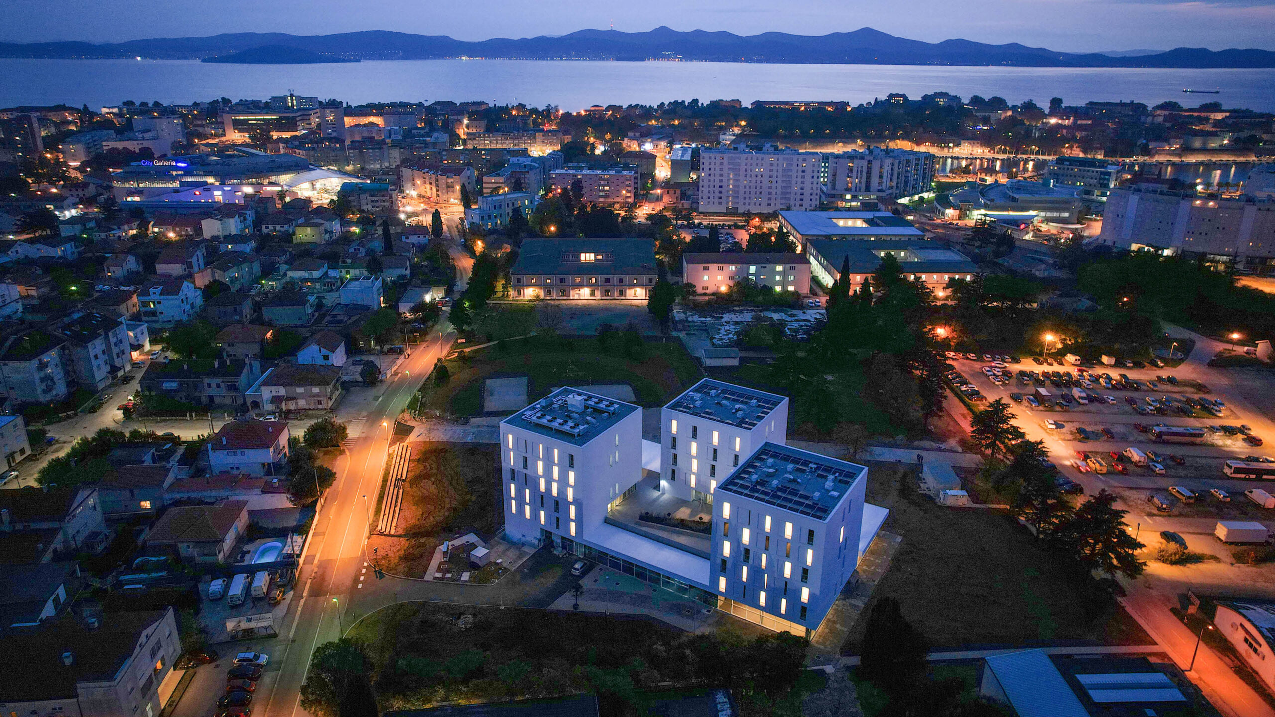 ZADAR MENZA S PAVILJONIMA