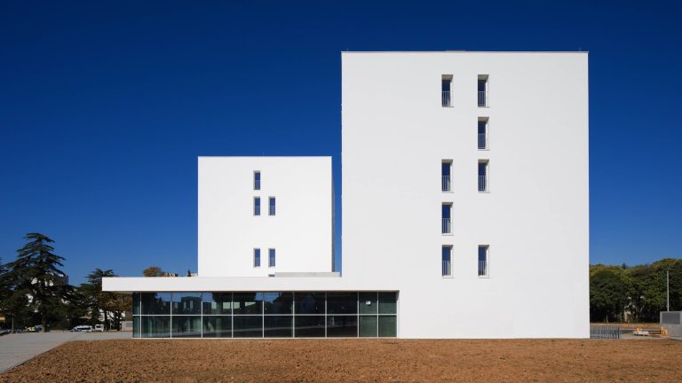 ZADAR MENZA S PAVILJONIMA