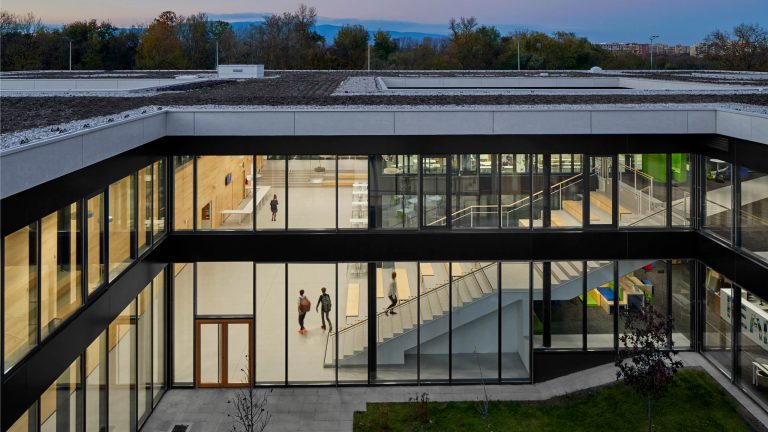 EDUCATIONAL COMPLEX SREDIŠĆE