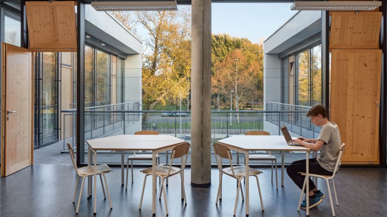 EDUCATIONAL COMPLEX SREDIŠĆE