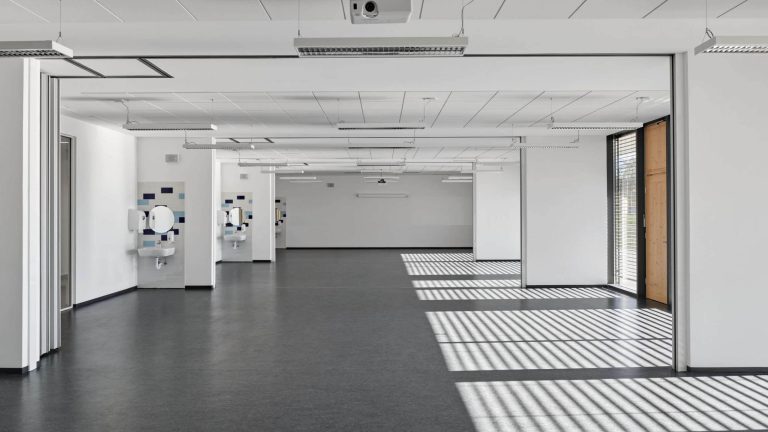 EDUCATIONAL COMPLEX SREDIŠĆE