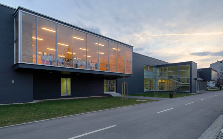 ŠKOLA TITUŠ BREZOVAČKI