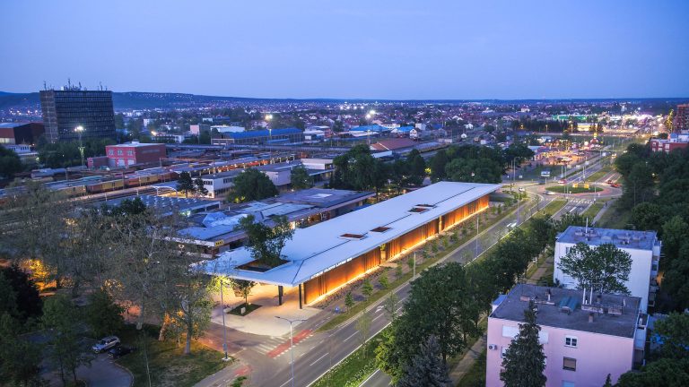 BUS TERMINAL SLAVONSKI BROD