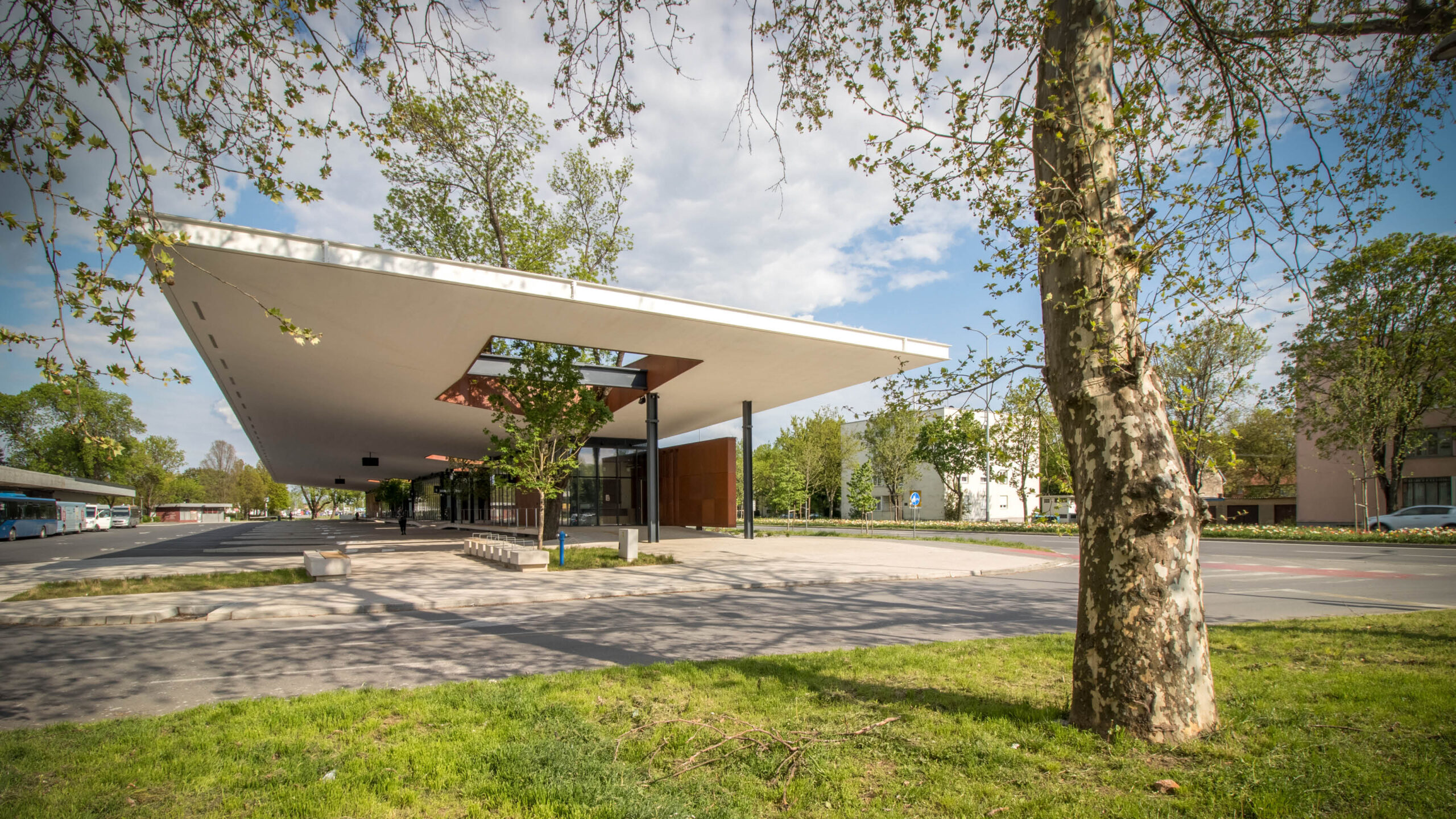 BUS TERMINAL SLAVONSKI BROD