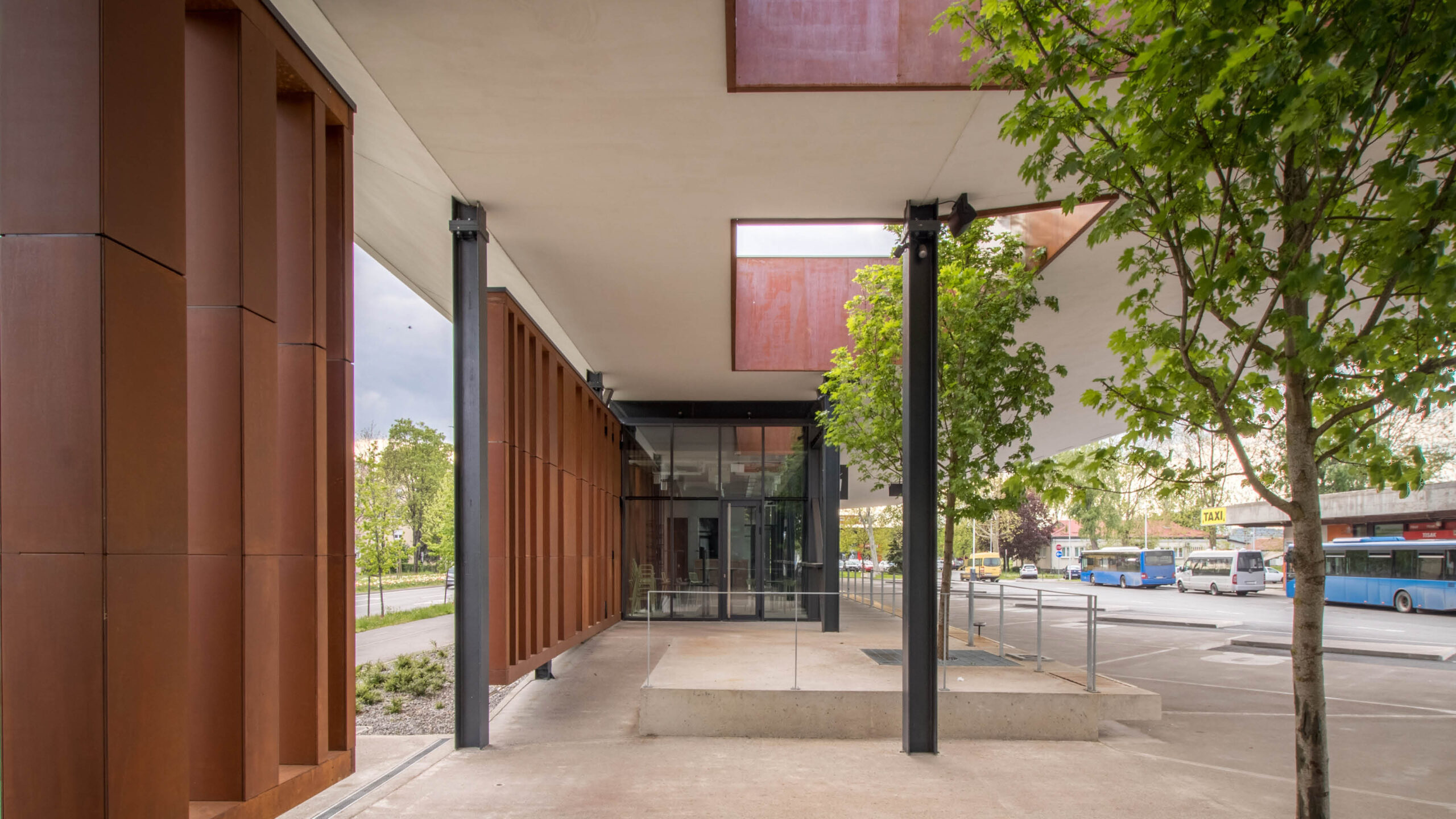 BUS TERMINAL SLAVONSKI BROD