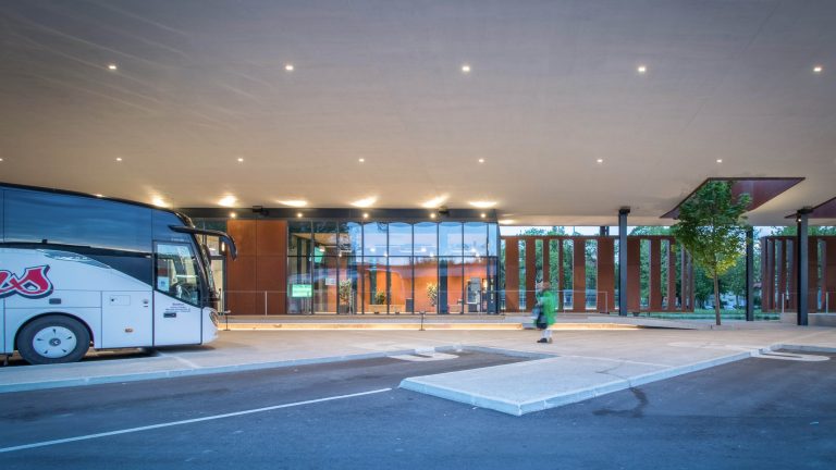 BUS TERMINAL SLAVONSKI BROD