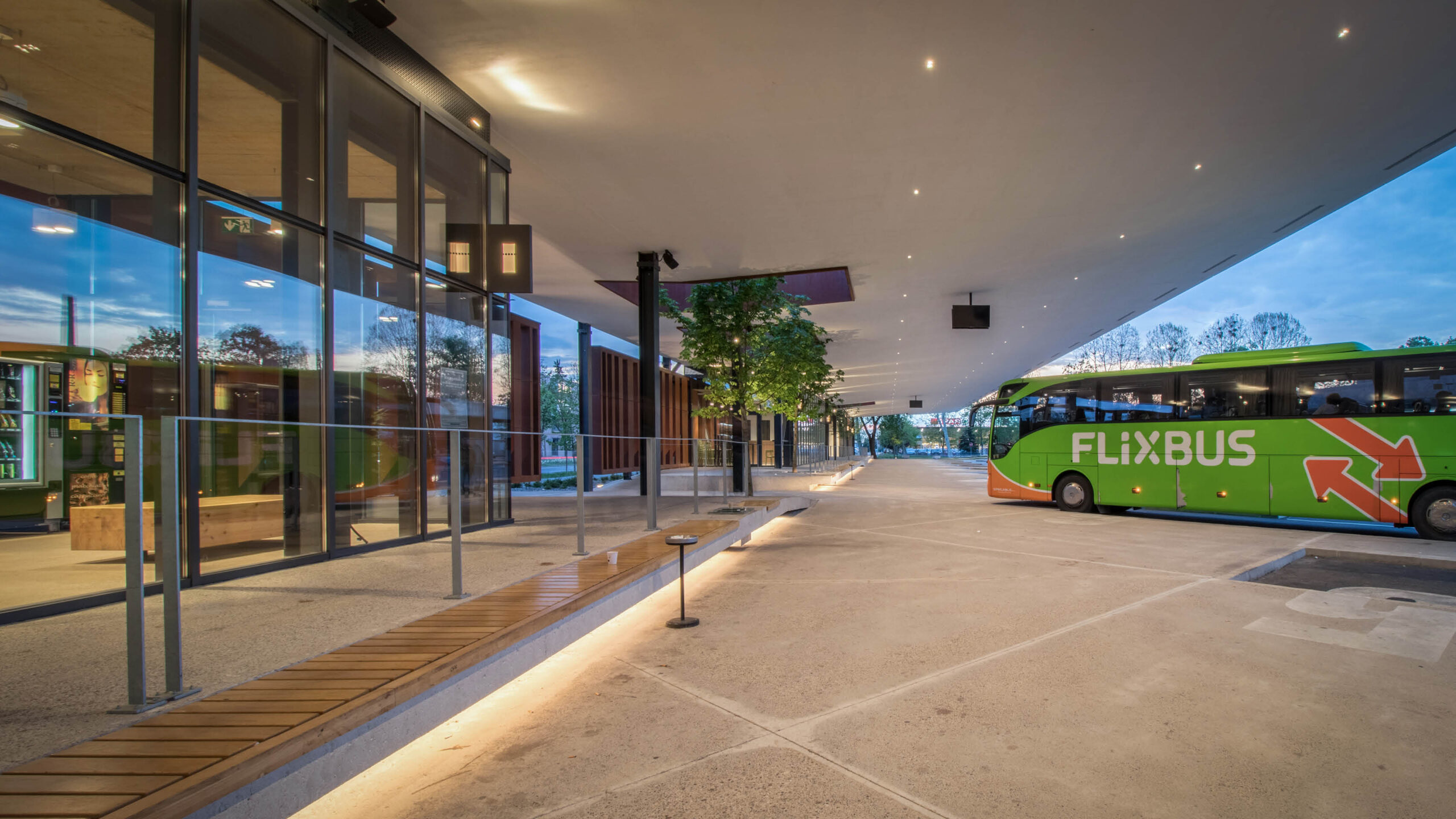 BUS TERMINAL SLAVONSKI BROD