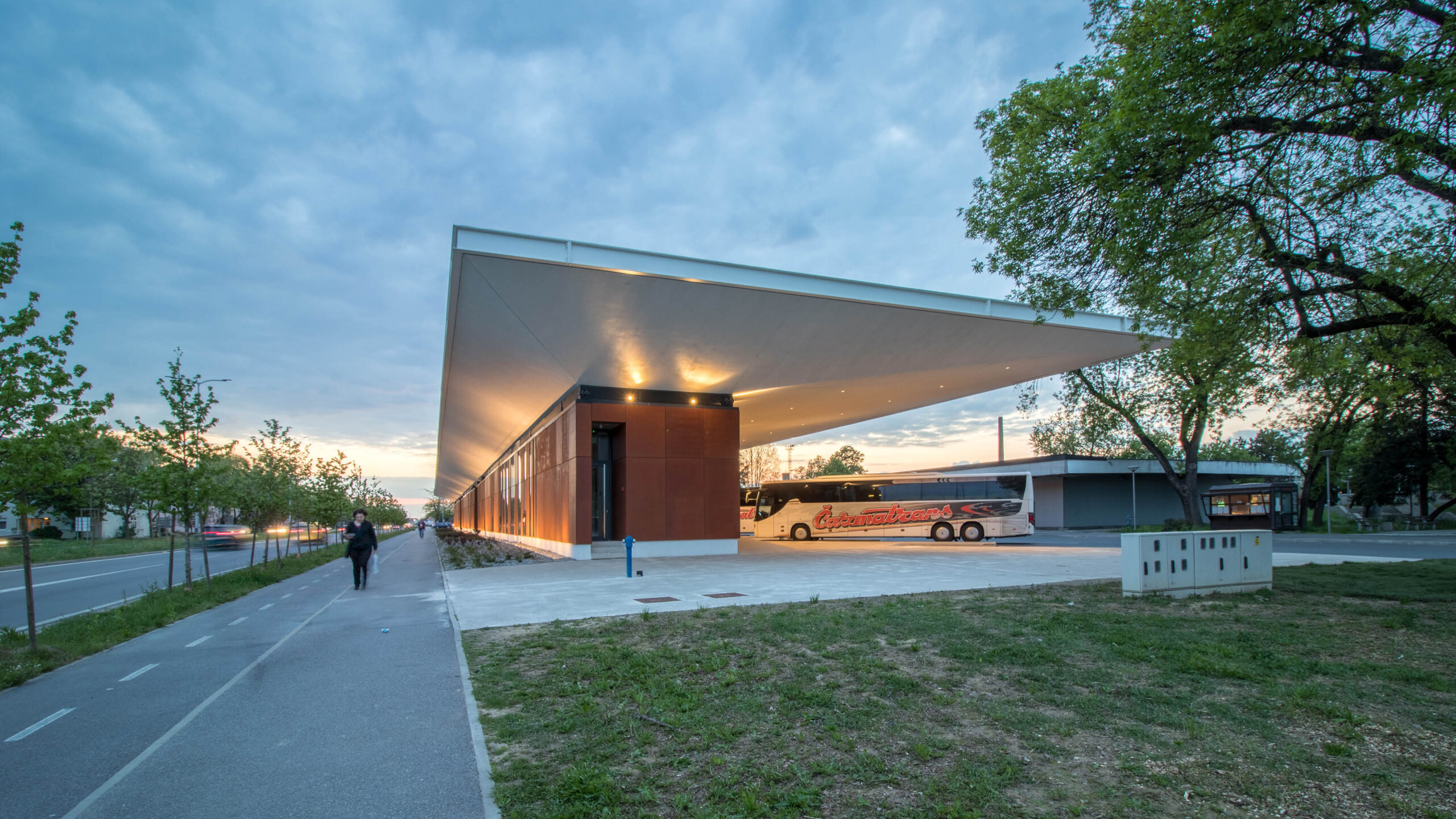 BUS TERMINAL SLAVONSKI BROD