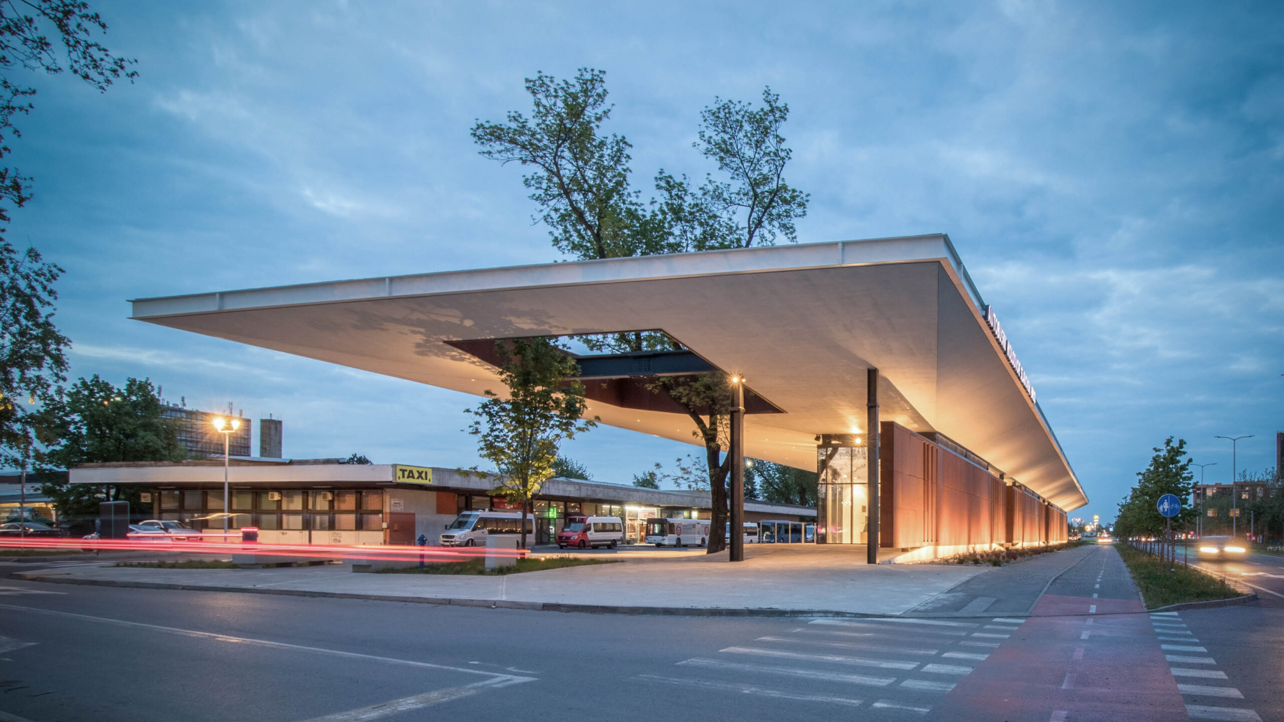 BUS TERMINAL SLAVONSKI BROD