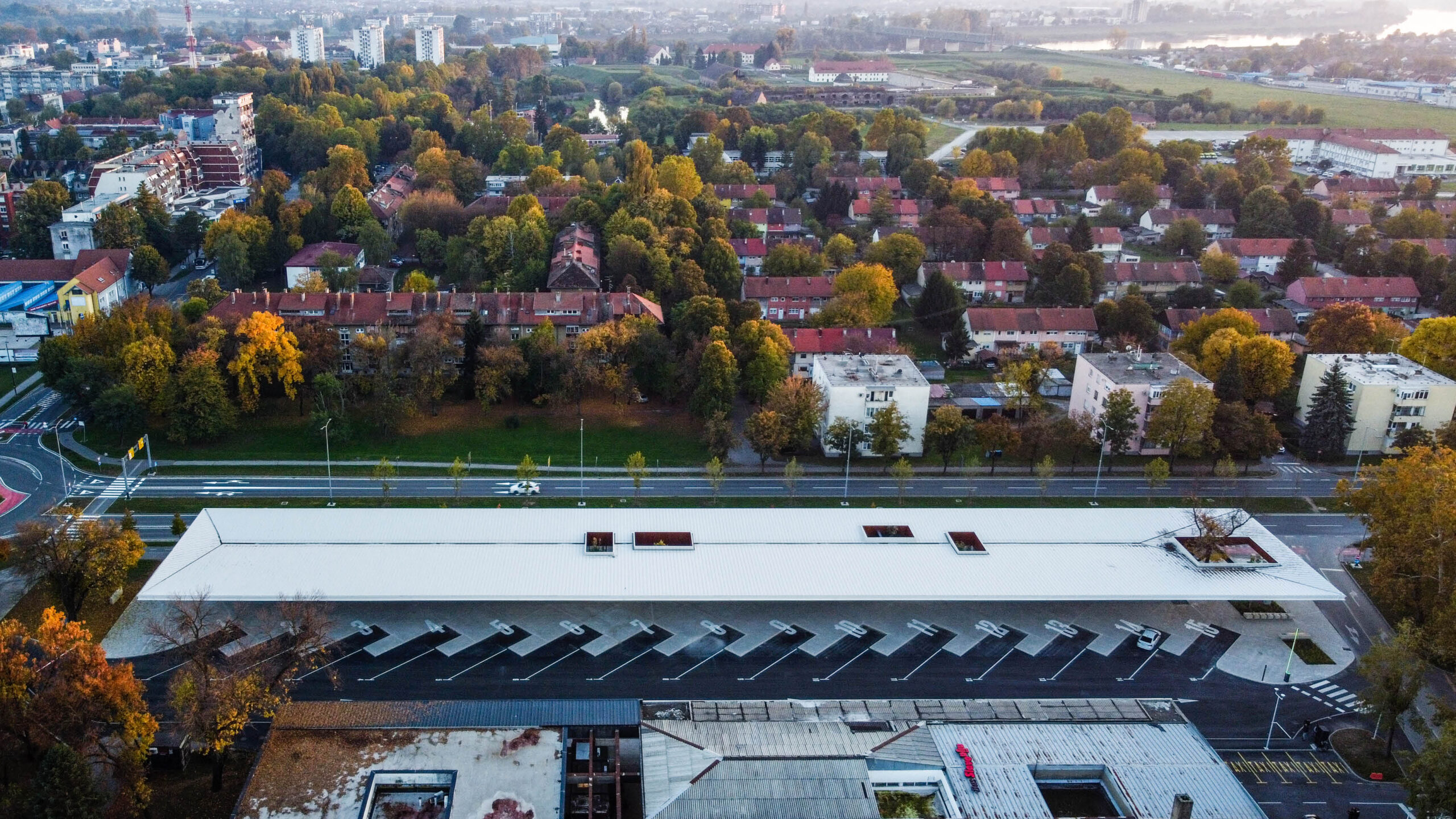 BUS TERMINAL SLAVONSKI BROD