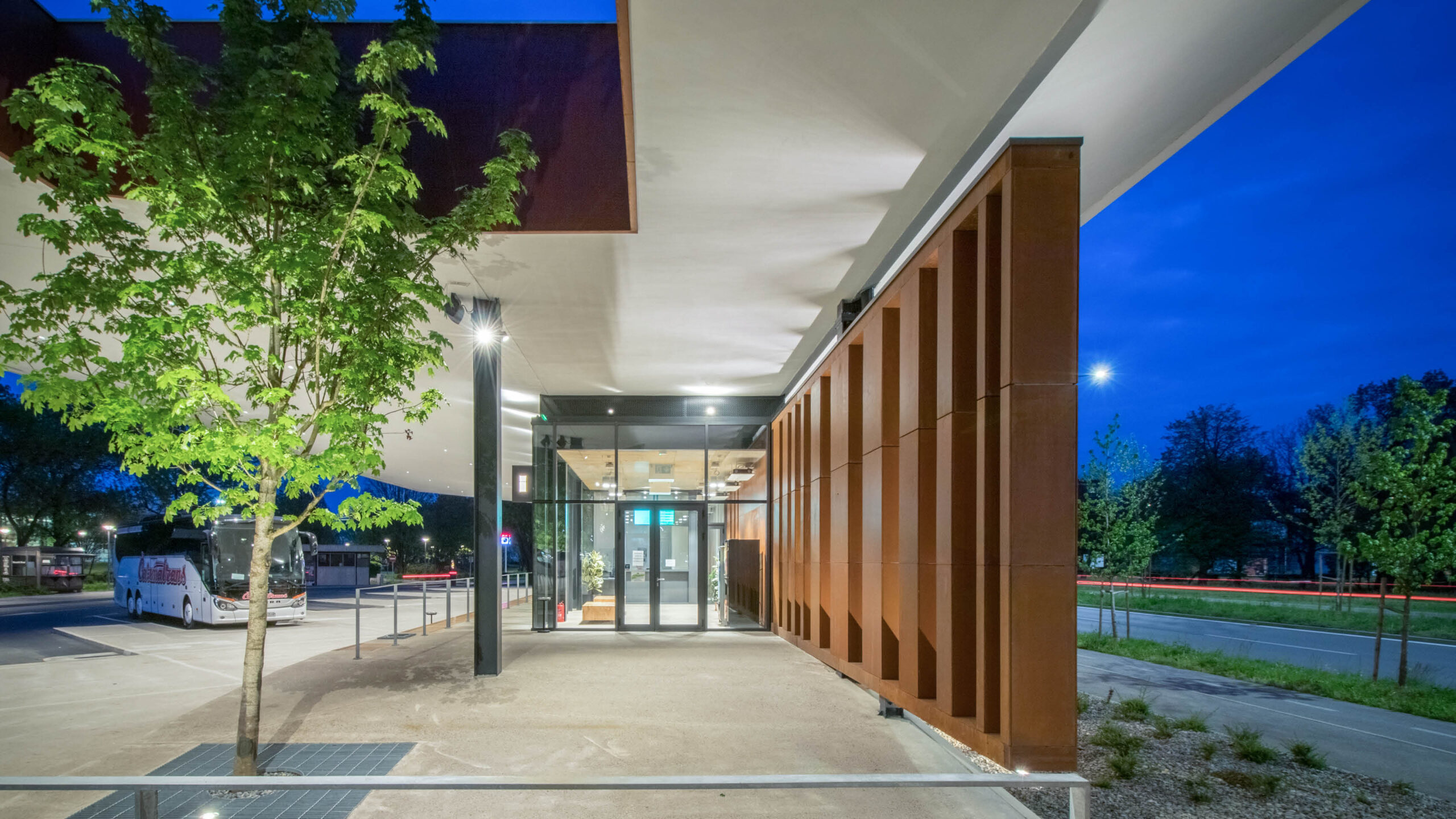 BUS TERMINAL SLAVONSKI BROD