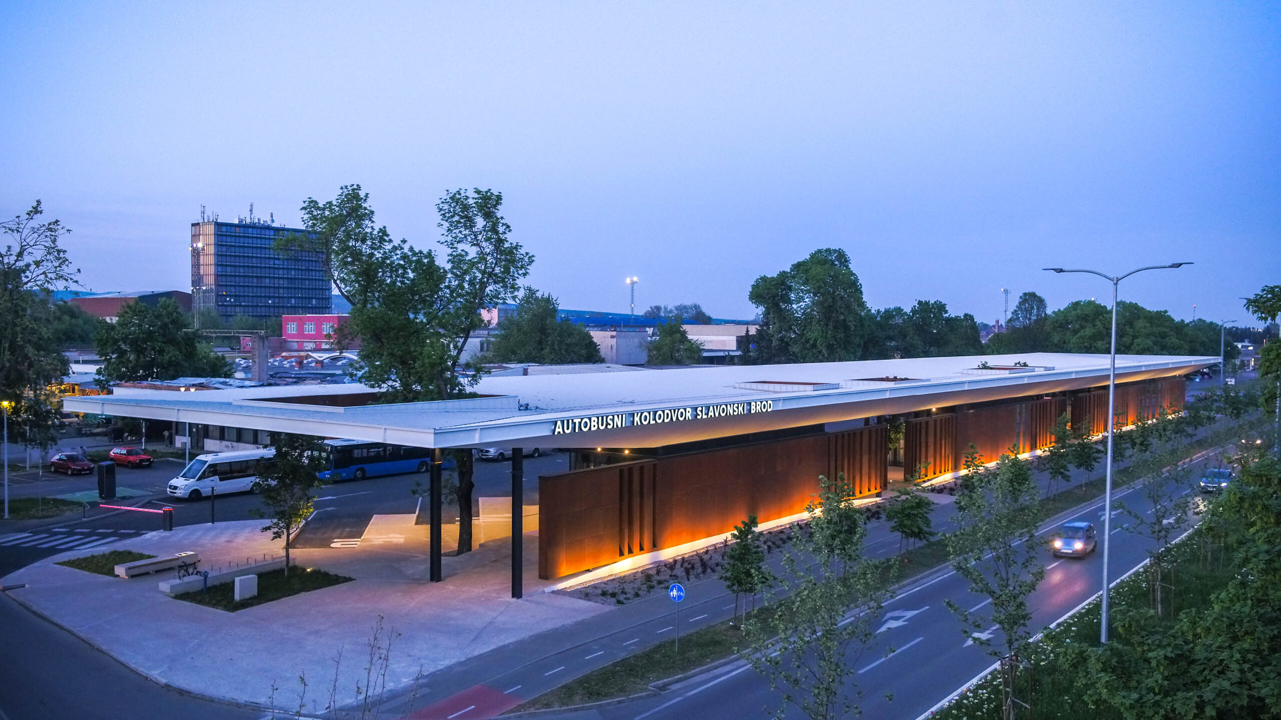 BUS TERMINAL SLAVONSKI BROD