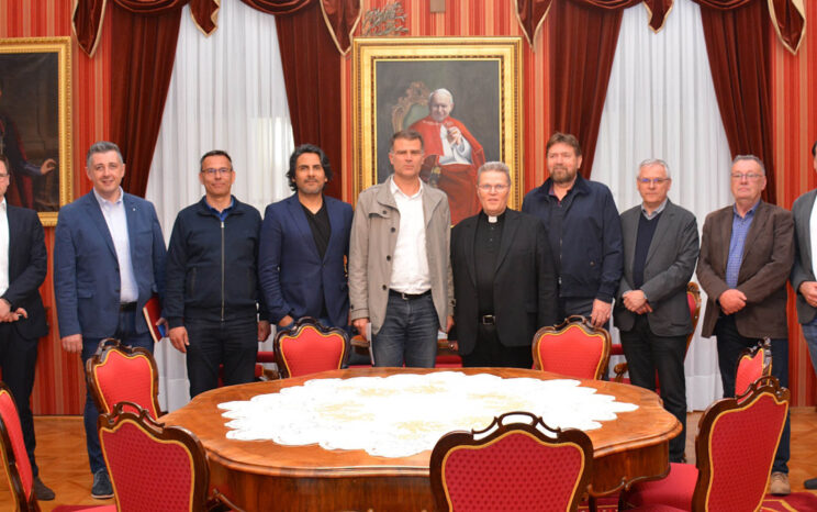 KATOLIČKA OSNOVNA ŠKOLA_POTPISIVANJE UGOVORA