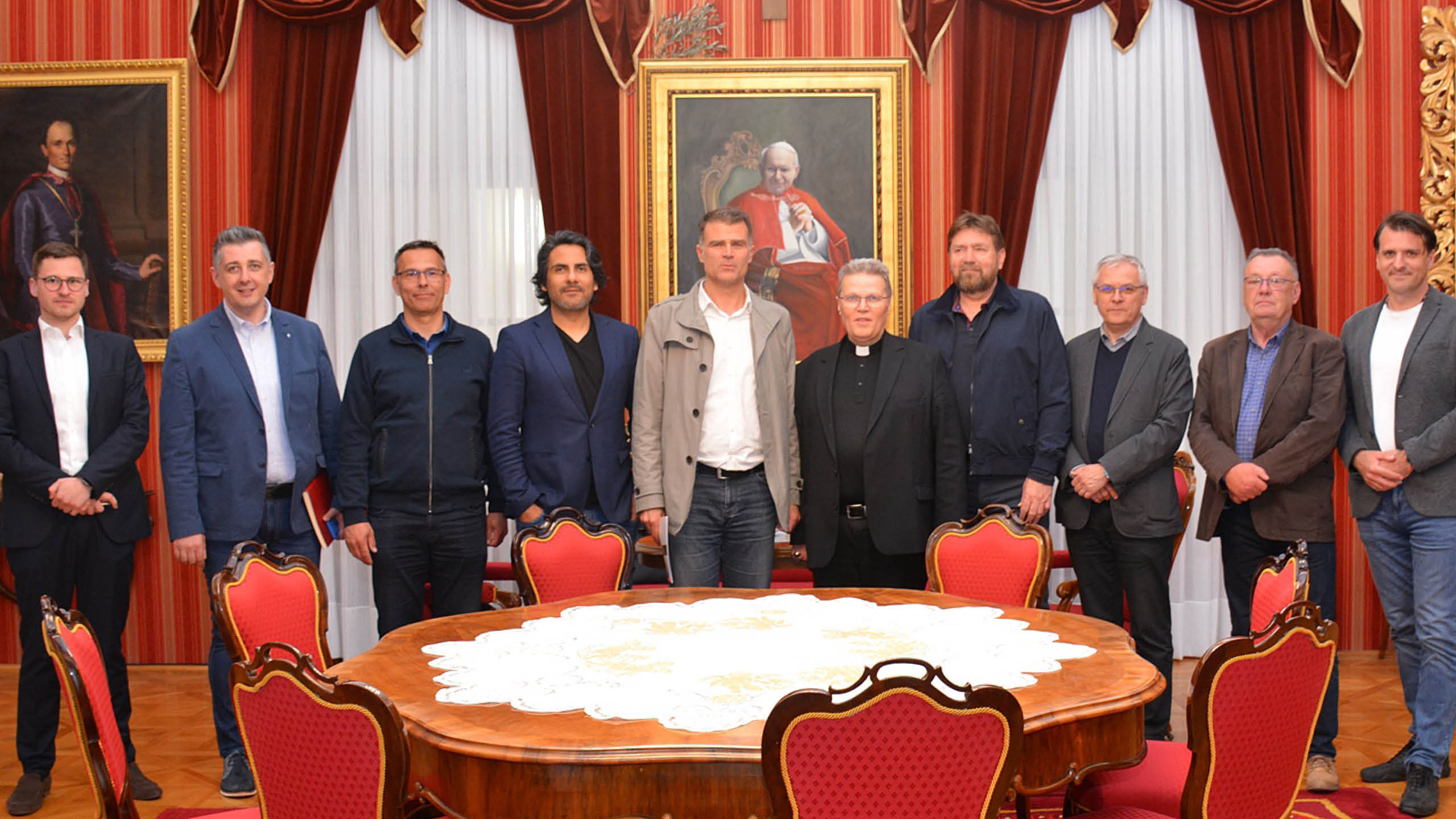 CATHOLIC PRIMARY SCHOOL_ CONTRACT SIGNING